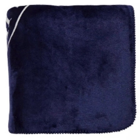 VS PINK TOTE AND BLANKET - Picture 6 of 7